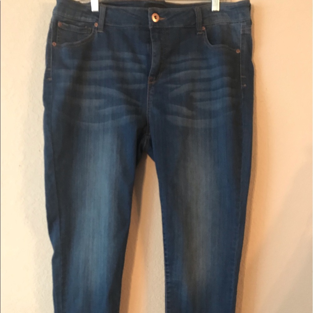 Celebrity Gold Skinny Leg Stretch Jeans